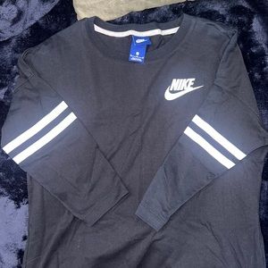 Nike women’s half sleeve T shirt black M